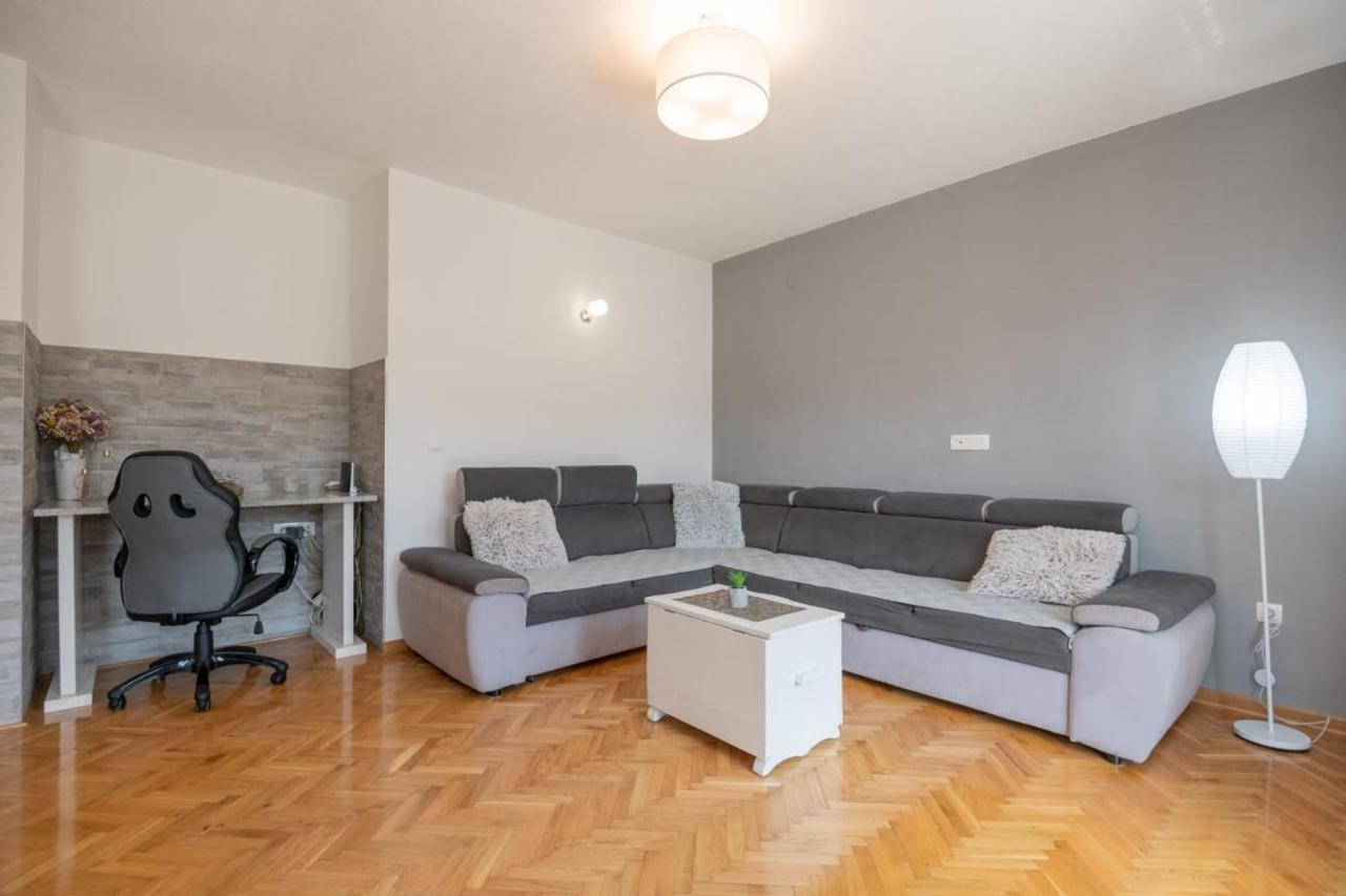 Holiday Home Tone, Makarska - Drum Buitenkant foto