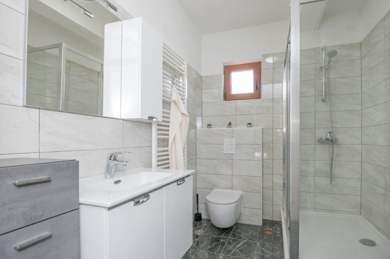 Holiday Home Tone, Makarska - Drum Buitenkant foto