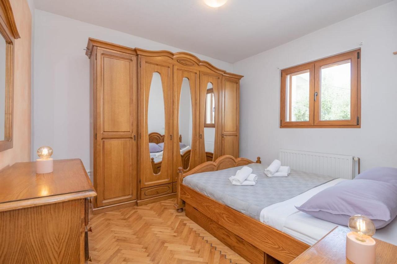 Holiday Home Tone, Makarska - Drum Buitenkant foto
